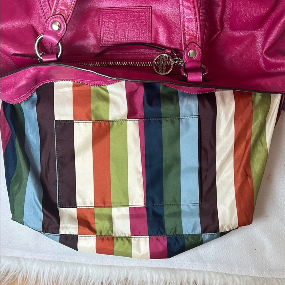 RARE COACH POPPY ROCKER LEGACY Leather Bag with long strap & charm - Picture 12 of 15
